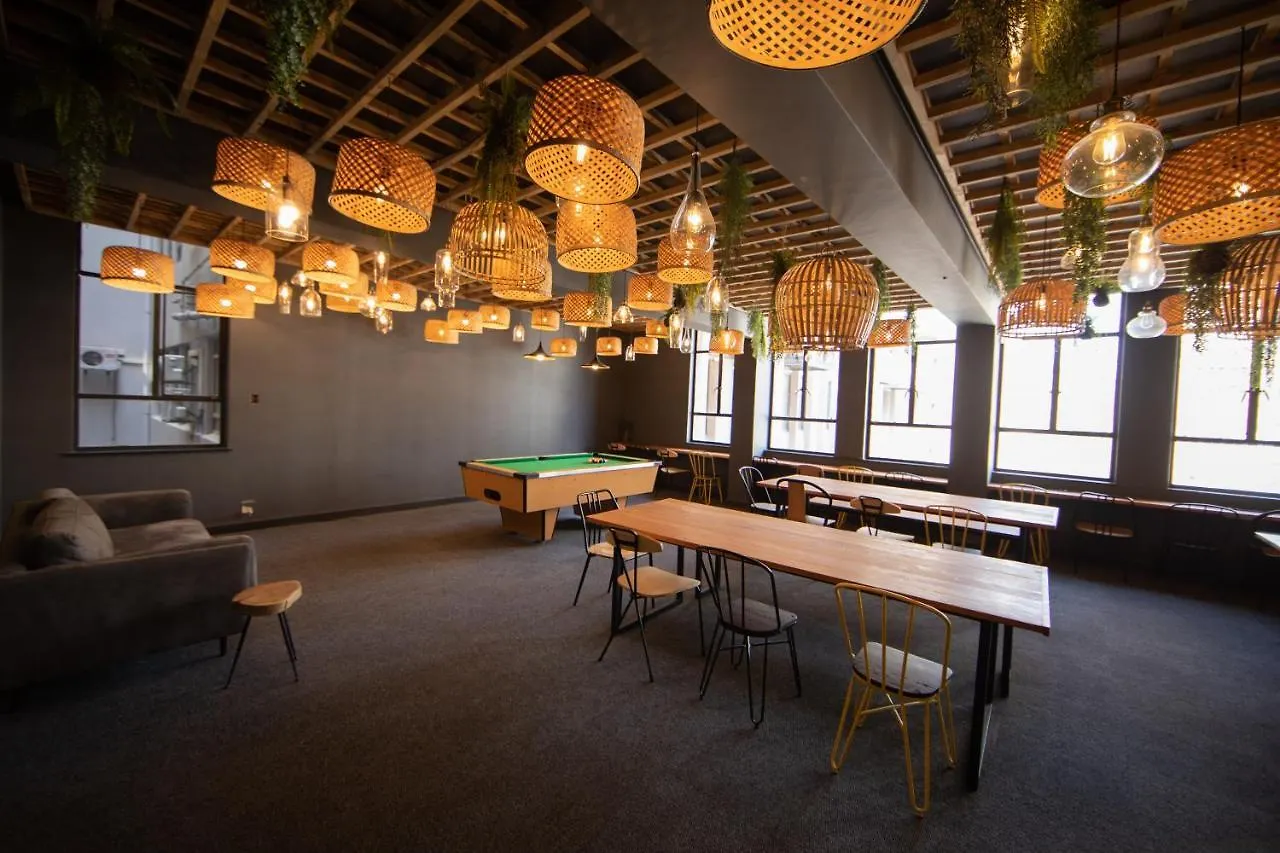 Hippo Hotel Pods And Rooms Le Cap